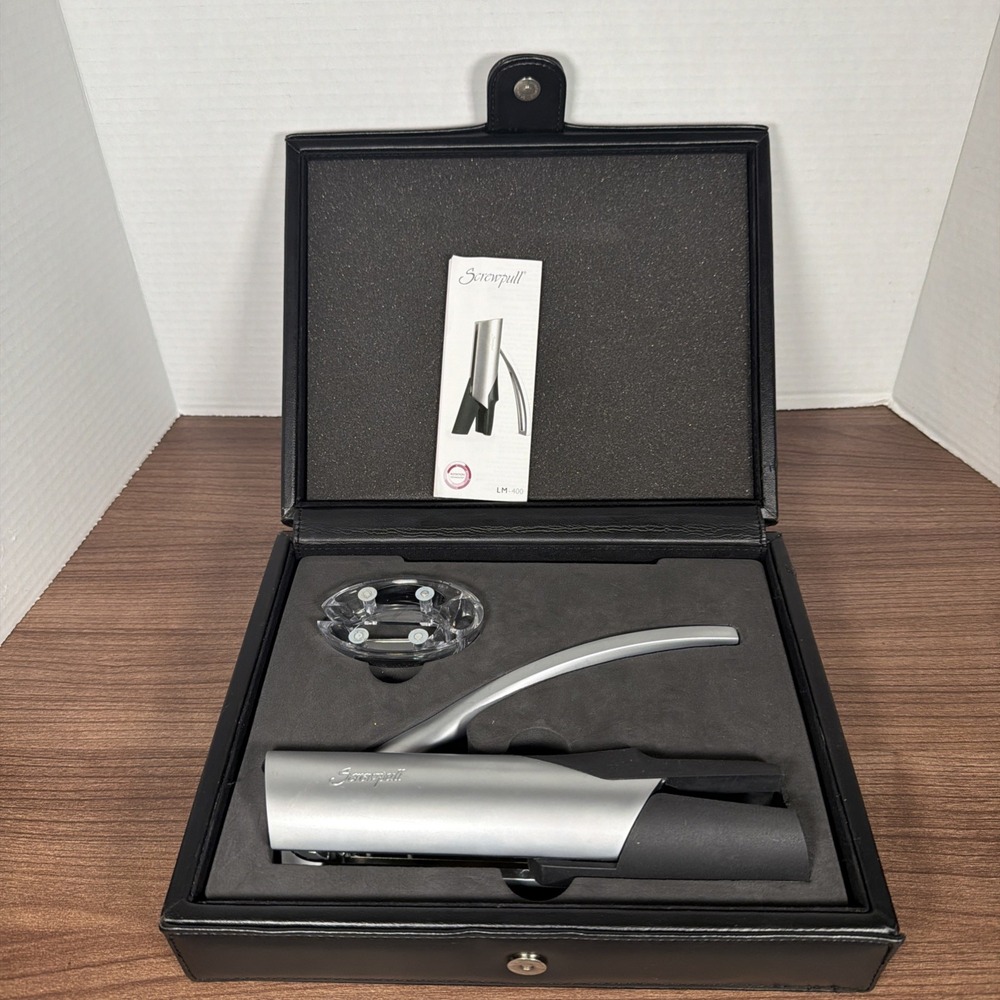 Le Creuset Screwpull Corkscrew Wine Bottle Opener & Foil Cutter LM-400 Black